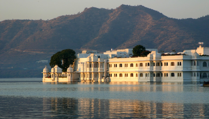 Taj-Lake-Palace-Udaipur-Luxury-Tours