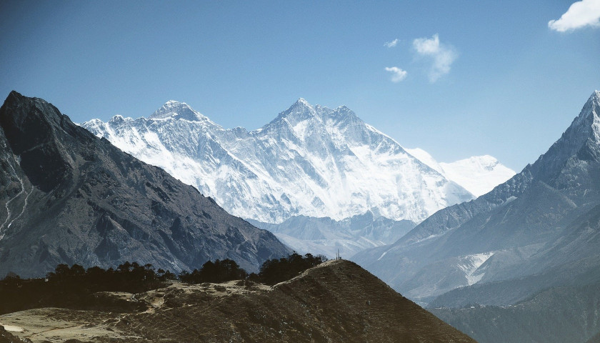Experience Mount Everest