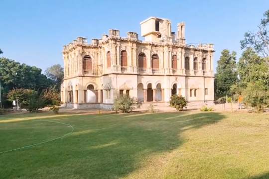 Sharad Baug Palace