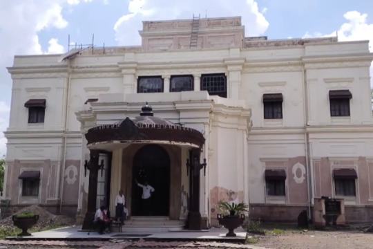 Lal Bagh Palace