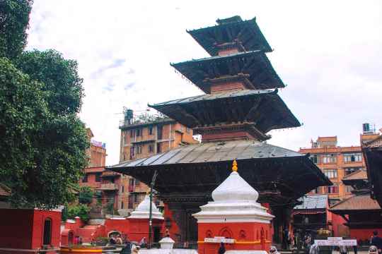 Khumbeshwar Temple