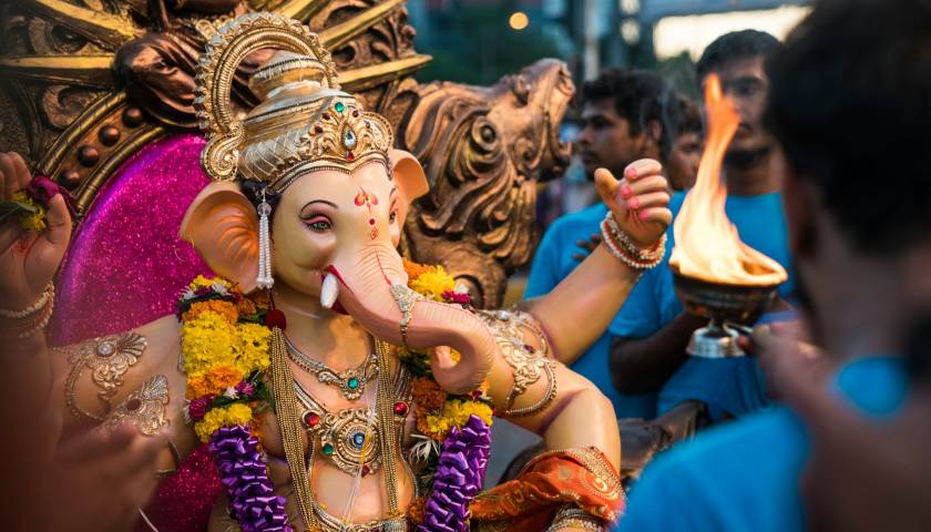 Top 10 Famous Festivals in India that Allure Foreign Tourists
